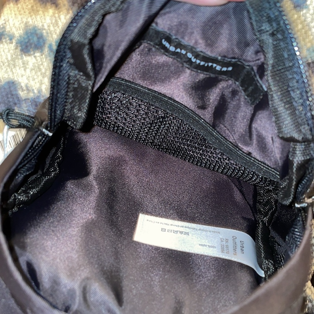 UO Mini Backpack/Front pack Nylon Unisex - Picture 3 of 9